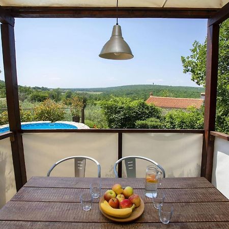 לאבין Holiday Home Deborah With Private Pool מראה חיצוני תמונה