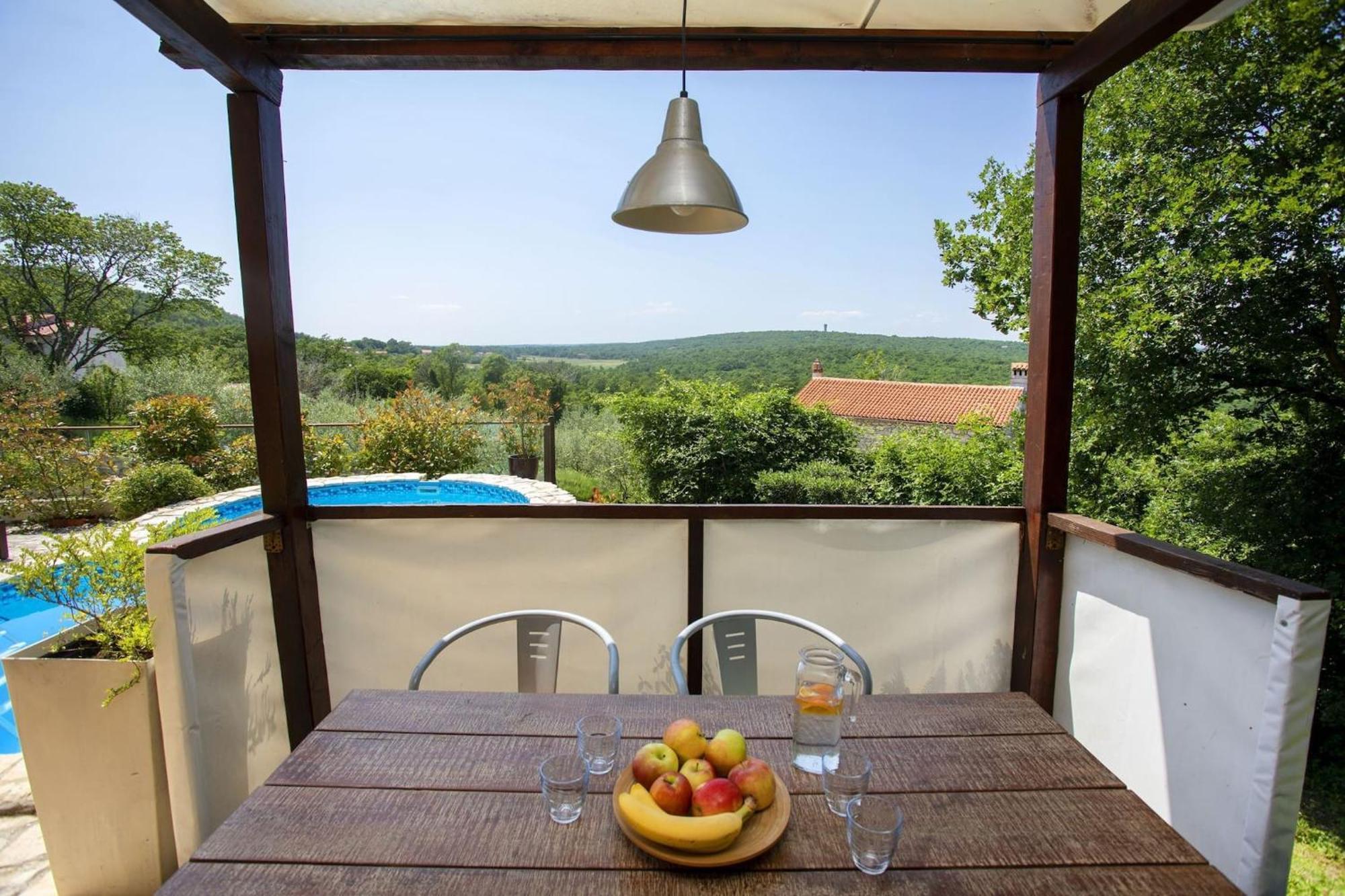 לאבין Holiday Home Deborah With Private Pool מראה חיצוני תמונה