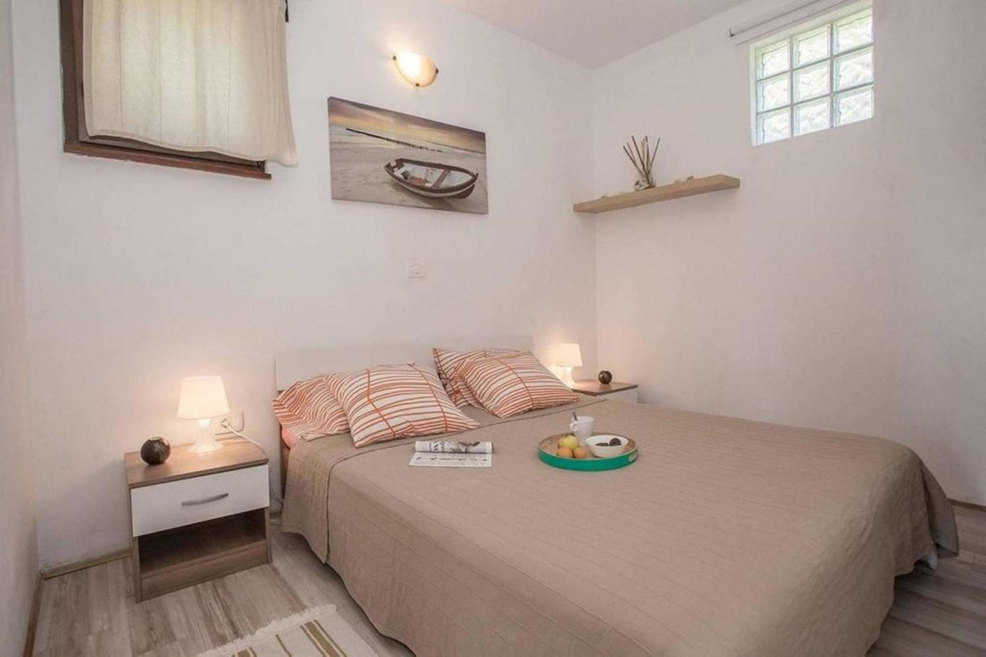 לאבין Holiday Home Deborah With Private Pool מראה חיצוני תמונה